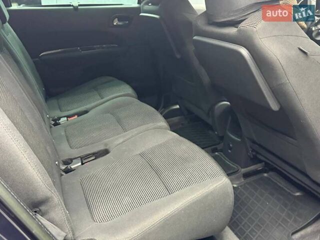 Синий Пежо 5008, объемом двигателя 1.56 л и пробегом 264 тыс. км за 10700 $, фото 16 на Automoto.ua