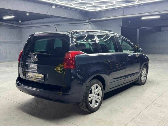 Синий Пежо 5008, объемом двигателя 1.6 л и пробегом 264 тыс. км за 10700 $, фото 5 на Automoto.ua