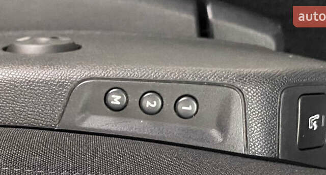 Синий Пежо 5008, объемом двигателя 1.5 л и пробегом 142 тыс. км за 23450 $, фото 9 на Automoto.ua