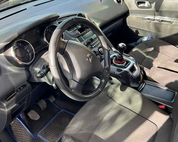 Пежо 5008 2009 в Львове на Automoto.ua Синий Пежо 5008, объемом двигателя 1.56 л и пробегом 215 тыс. км за 7400 $, фото 24 на Automoto.ua