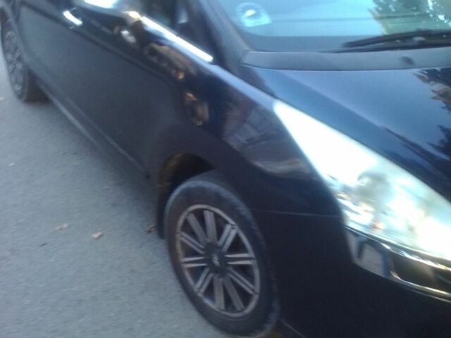 Синий Пежо 5008, объемом двигателя 1.6 л и пробегом 216 тыс. км за 9000 $, фото 1 на Automoto.ua