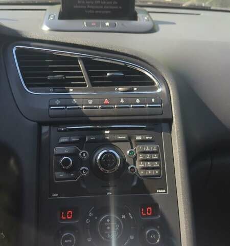 Синий Пежо 5008, объемом двигателя 1.6 л и пробегом 249 тыс. км за 8000 $, фото 1 на Automoto.ua