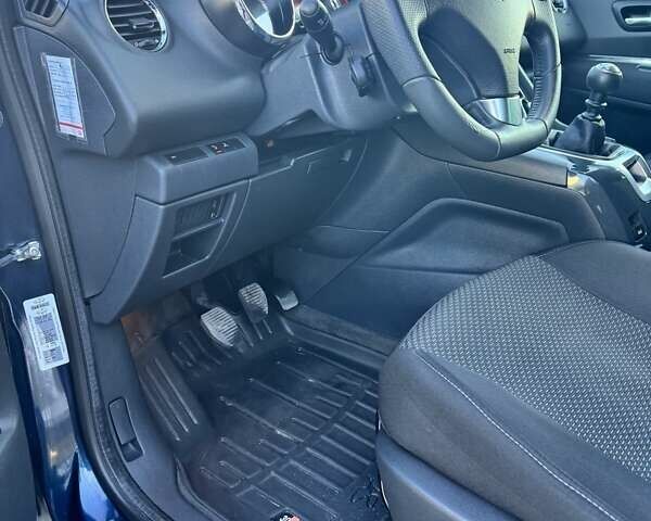 Синий Пежо 5008, объемом двигателя 1.6 л и пробегом 208 тыс. км за 7700 $, фото 49 на Automoto.ua