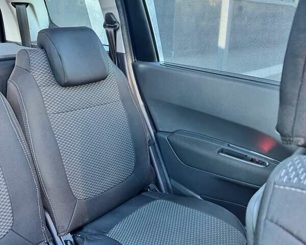 Синий Пежо 5008, объемом двигателя 1.6 л и пробегом 208 тыс. км за 7700 $, фото 78 на Automoto.ua