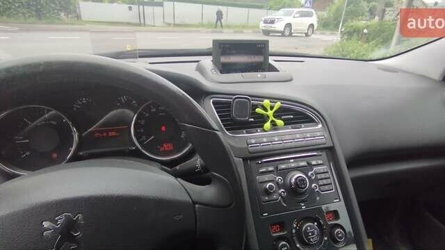 Синій Пежо 5008, об'ємом двигуна 2 л та пробігом 240 тис. км за 9000 $, фото 2 на Automoto.ua