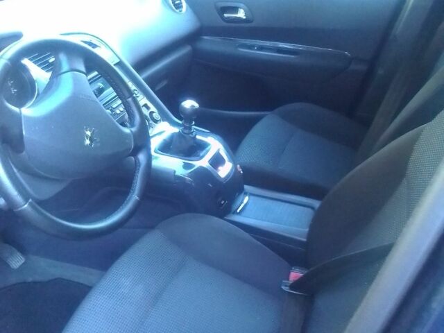 Синий Пежо 5008, объемом двигателя 1.6 л и пробегом 216 тыс. км за 9000 $, фото 5 на Automoto.ua