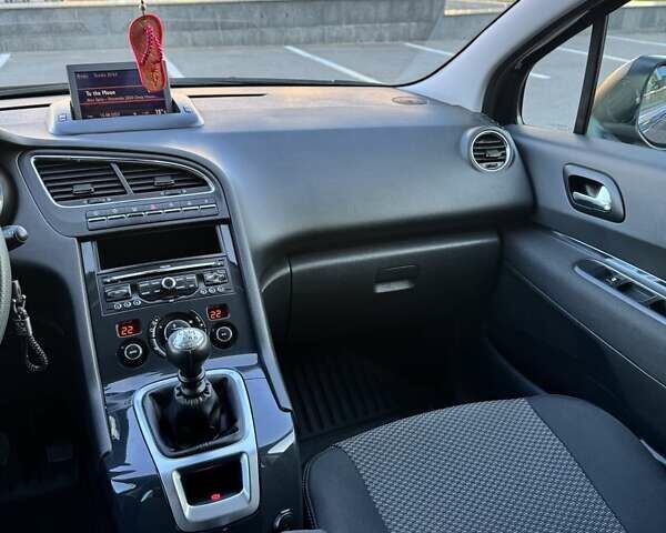Синий Пежо 5008, объемом двигателя 1.6 л и пробегом 208 тыс. км за 7700 $, фото 87 на Automoto.ua