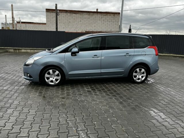 Синий Пежо 5008, объемом двигателя 2 л и пробегом 265 тыс. км за 6850 $, фото 3 на Automoto.ua