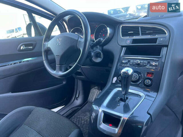 Пежо 5008 2012 в Львове на Automoto.ua Синий Пежо 5008, объемом двигателя 1.6 л и пробегом 260 тыс. км за 8390 $, фото 35 на Automoto.ua