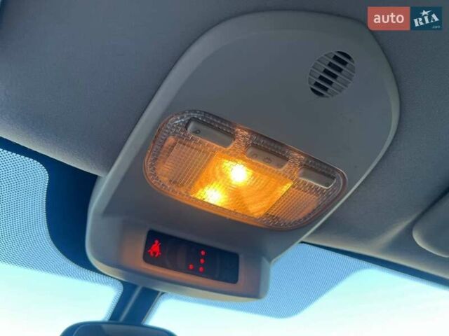 Пежо 5008 2012 в Львове на Automoto.ua Синий Пежо 5008, объемом двигателя 1.6 л и пробегом 260 тыс. км за 8390 $, фото 30 на Automoto.ua