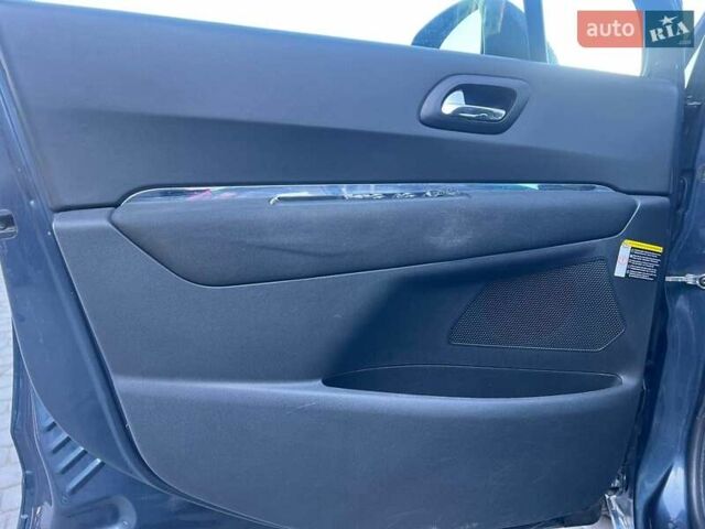 Пежо 5008 2012 в Львове на Automoto.ua Синий Пежо 5008, объемом двигателя 1.6 л и пробегом 260 тыс. км за 8390 $, фото 14 на Automoto.ua