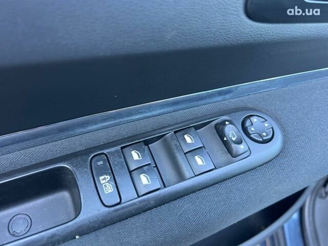 Синий Пежо 5008, объемом двигателя 1.6 л и пробегом 260 тыс. км за 8390 $, фото 15 на Automoto.ua