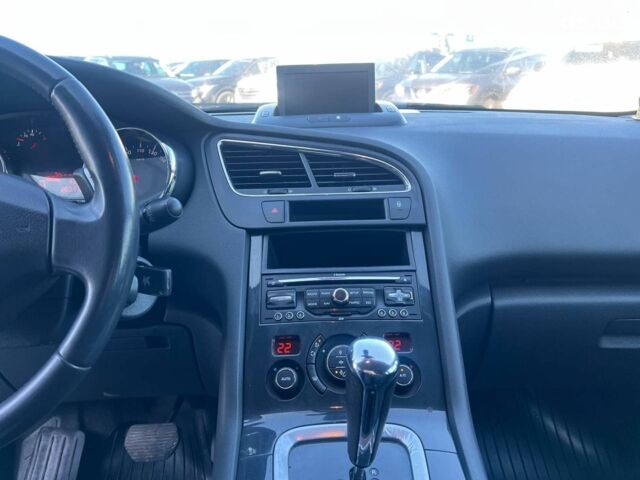 Синий Пежо 5008, объемом двигателя 1.6 л и пробегом 260 тыс. км за 8390 $, фото 23 на Automoto.ua