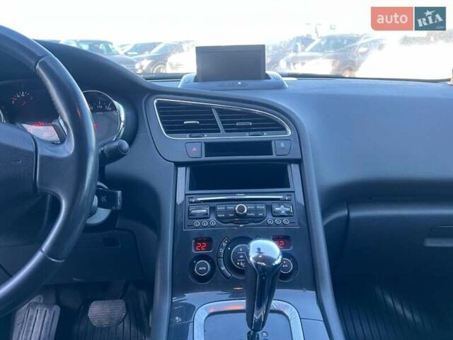 Пежо 5008 2012 в Львове на Automoto.ua Синий Пежо 5008, объемом двигателя 1.6 л и пробегом 260 тыс. км за 8390 $, фото 23 на Automoto.ua