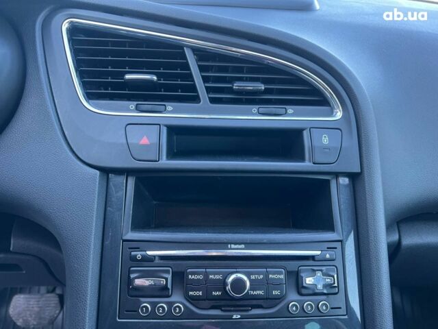 Синий Пежо 5008, объемом двигателя 1.6 л и пробегом 260 тыс. км за 8390 $, фото 25 на Automoto.ua