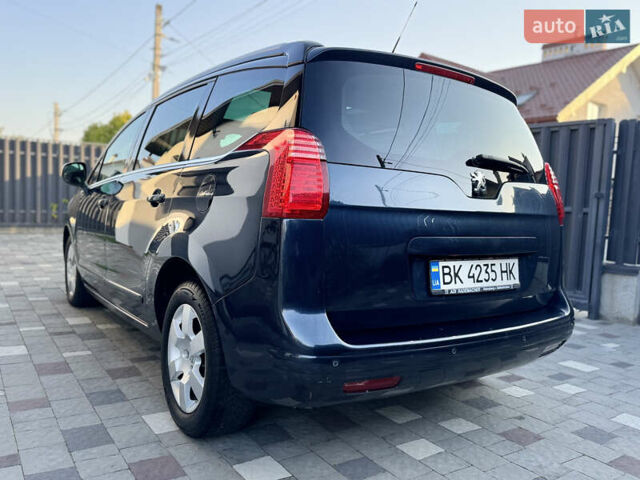 Синий Пежо 5008, объемом двигателя 1.6 л и пробегом 283 тыс. км за 8000 $, фото 11 на Automoto.ua