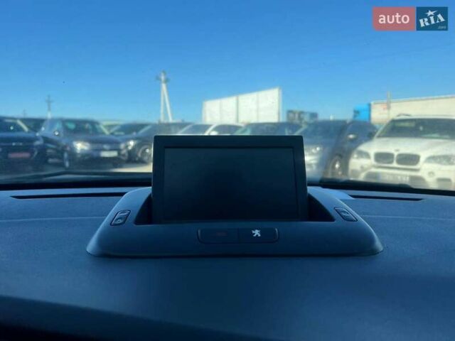 Пежо 5008 2012 в Львове на Automoto.ua Синий Пежо 5008, объемом двигателя 1.6 л и пробегом 260 тыс. км за 8390 $, фото 24 на Automoto.ua