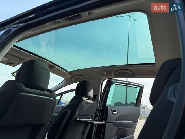 Синий Пежо 5008, объемом двигателя 1.56 л и пробегом 203 тыс. км за 9400 $, фото 5 на Automoto.ua