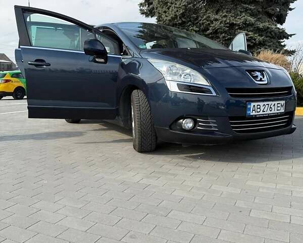 Синий Пежо 5008, объемом двигателя 1.56 л и пробегом 203 тыс. км за 9400 $, фото 4 на Automoto.ua