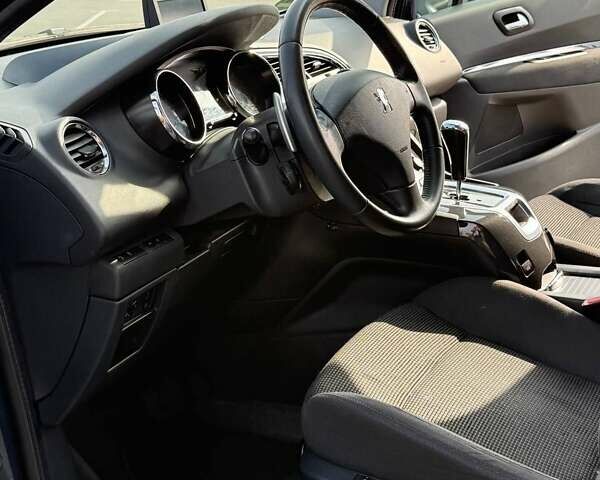 Синий Пежо 5008, объемом двигателя 1.56 л и пробегом 203 тыс. км за 9400 $, фото 27 на Automoto.ua