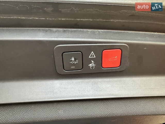 Синий Пежо 5008, объемом двигателя 1.5 л и пробегом 145 тыс. км за 21800 $, фото 29 на Automoto.ua