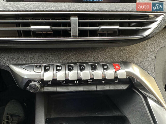 Синий Пежо 5008, объемом двигателя 1.5 л и пробегом 145 тыс. км за 21800 $, фото 22 на Automoto.ua