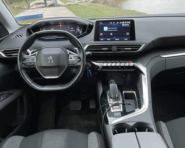 Синий Пежо 5008, объемом двигателя 1.5 л и пробегом 205 тыс. км за 21900 $, фото 4 на Automoto.ua