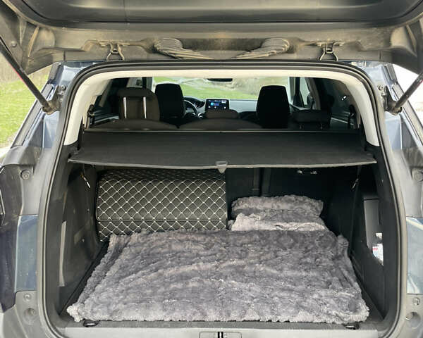 Синий Пежо 5008, объемом двигателя 1.5 л и пробегом 205 тыс. км за 21900 $, фото 9 на Automoto.ua