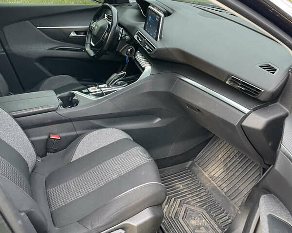 Синий Пежо 5008, объемом двигателя 1.5 л и пробегом 205 тыс. км за 21900 $, фото 6 на Automoto.ua