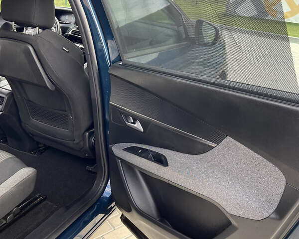 Синий Пежо 5008, объемом двигателя 1.5 л и пробегом 172 тыс. км за 23100 $, фото 22 на Automoto.ua