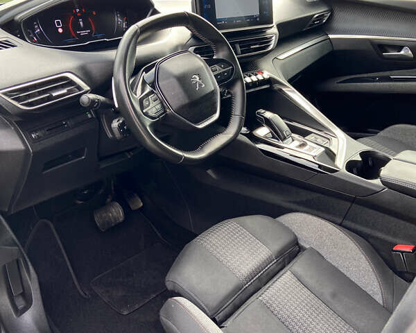 Синий Пежо 5008, объемом двигателя 1.5 л и пробегом 172 тыс. км за 23100 $, фото 19 на Automoto.ua