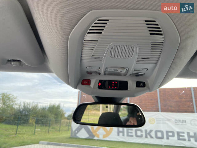 Синий Пежо 5008, объемом двигателя 1.5 л и пробегом 172 тыс. км за 23100 $, фото 28 на Automoto.ua