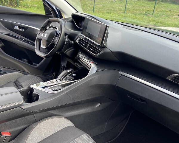 Синий Пежо 5008, объемом двигателя 1.5 л и пробегом 172 тыс. км за 23100 $, фото 25 на Automoto.ua