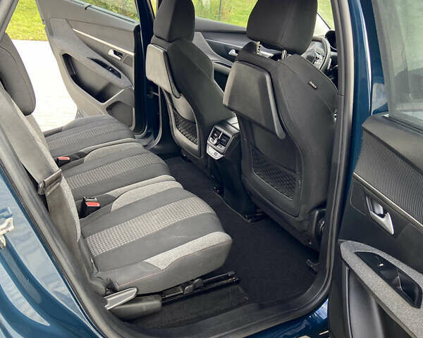 Синий Пежо 5008, объемом двигателя 1.5 л и пробегом 172 тыс. км за 23100 $, фото 21 на Automoto.ua
