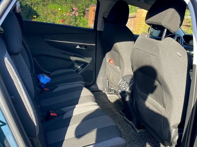 Зеленый Пежо 5008, объемом двигателя 1.5 л и пробегом 207 тыс. км за 17500 $, фото 1 на Automoto.ua