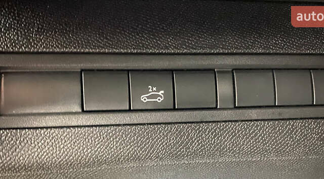 Зелений Пежо 5008, об'ємом двигуна 1.5 л та пробігом 159 тис. км за 22650 $, фото 14 на Automoto.ua