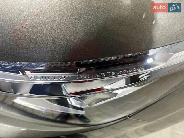 Зелений Пежо 5008, об'ємом двигуна 1.5 л та пробігом 159 тис. км за 22650 $, фото 39 на Automoto.ua