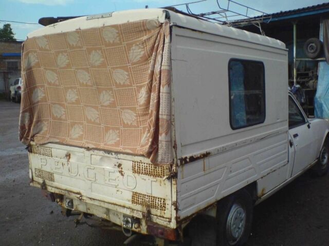 Белый Пежо 504, объемом двигателя 2.3 л и пробегом 300 тыс. км за 1300 $, фото 6 на Automoto.ua