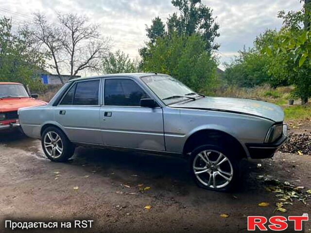 Серый Пежо 505, объемом двигателя 2.5 л и пробегом 69 тыс. км за 500 $, фото 2 на Automoto.ua