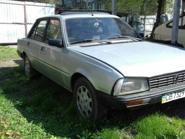 Сірий Пежо 505, об'ємом двигуна 0.18 л та пробігом 180 тис. км за 600 $, фото 1 на Automoto.ua