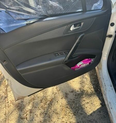 Белый Пежо 508 РХН, объемом двигателя 2 л и пробегом 330 тыс. км за 100 $, фото 11 на Automoto.ua