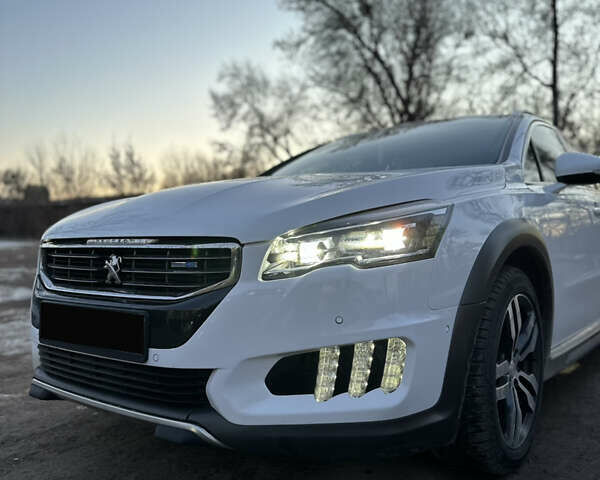 Белый Пежо 508 РХН, объемом двигателя 2 л и пробегом 89 тыс. км за 17800 $, фото 7 на Automoto.ua