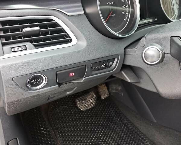 Серый Пежо 508 РХН, объемом двигателя 2 л и пробегом 188 тыс. км за 13400 $, фото 16 на Automoto.ua