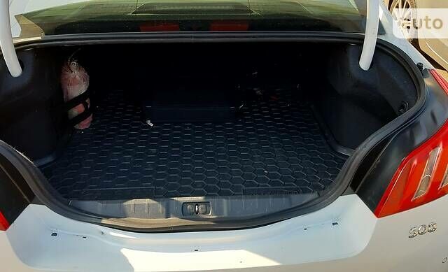 Белый Пежо 508, объемом двигателя 2 л и пробегом 185 тыс. км за 9000 $, фото 9 на Automoto.ua