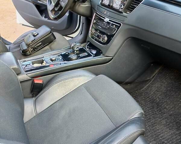 Білий Пежо 508, об'ємом двигуна 2 л та пробігом 211 тис. км за 10000 $, фото 17 на Automoto.ua
