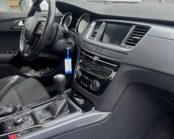 Белый Пежо 508, объемом двигателя 1.6 л и пробегом 187 тыс. км за 7600 $, фото 11 на Automoto.ua