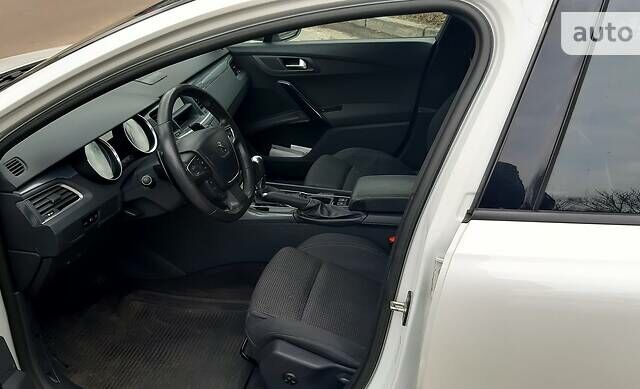 Белый Пежо 508, объемом двигателя 2 л и пробегом 185 тыс. км за 9000 $, фото 4 на Automoto.ua