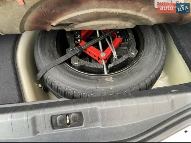 Білий Пежо 508, об'ємом двигуна 2 л та пробігом 203 тис. км за 9500 $, фото 24 на Automoto.ua