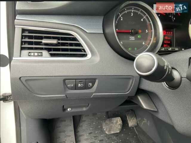 Білий Пежо 508, об'ємом двигуна 2 л та пробігом 203 тис. км за 9500 $, фото 13 на Automoto.ua