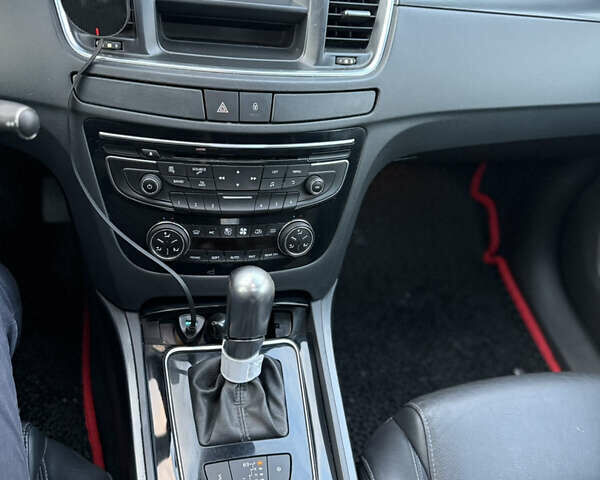 Белый Пежо 508, объемом двигателя 2 л и пробегом 196 тыс. км за 9500 $, фото 26 на Automoto.ua